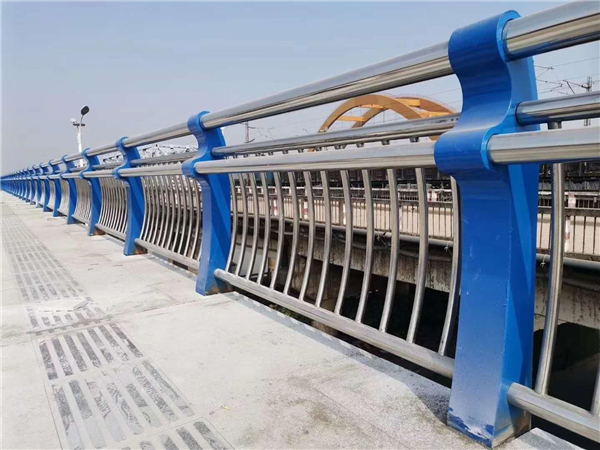 马鞍山304不锈钢复合管护栏的生产工艺揭秘